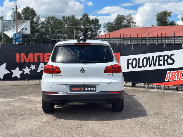 Volkswagen Tiguan - фото 5