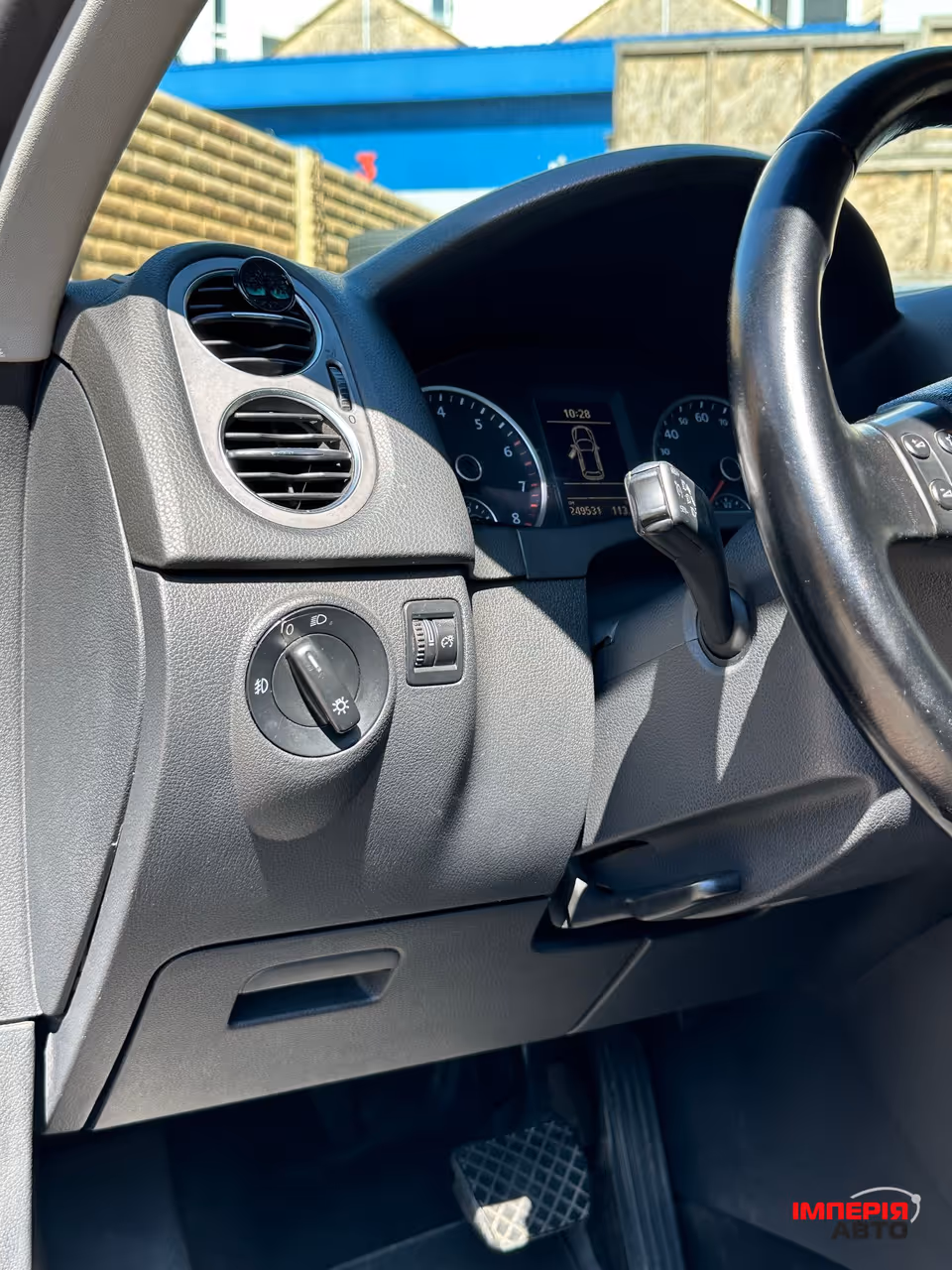 Volkswagen Tiguan - фото 19