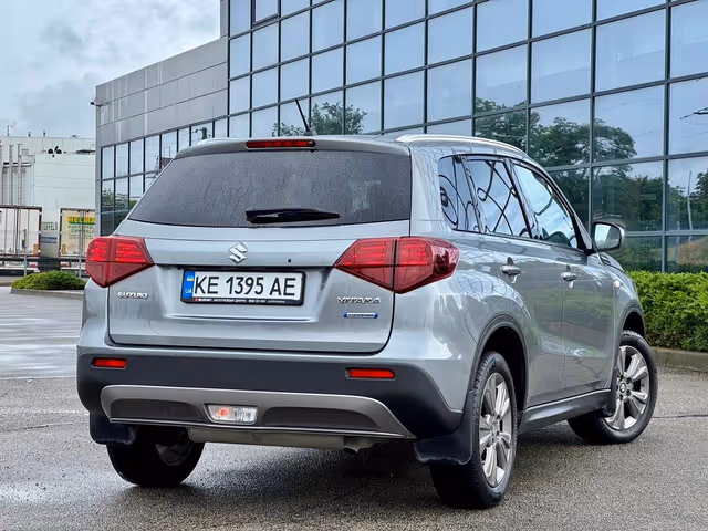 Suzuki Vitara - фото 2