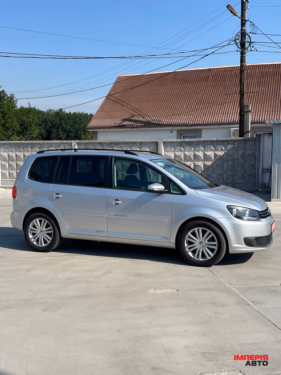Volkswagen Touran - фото 11