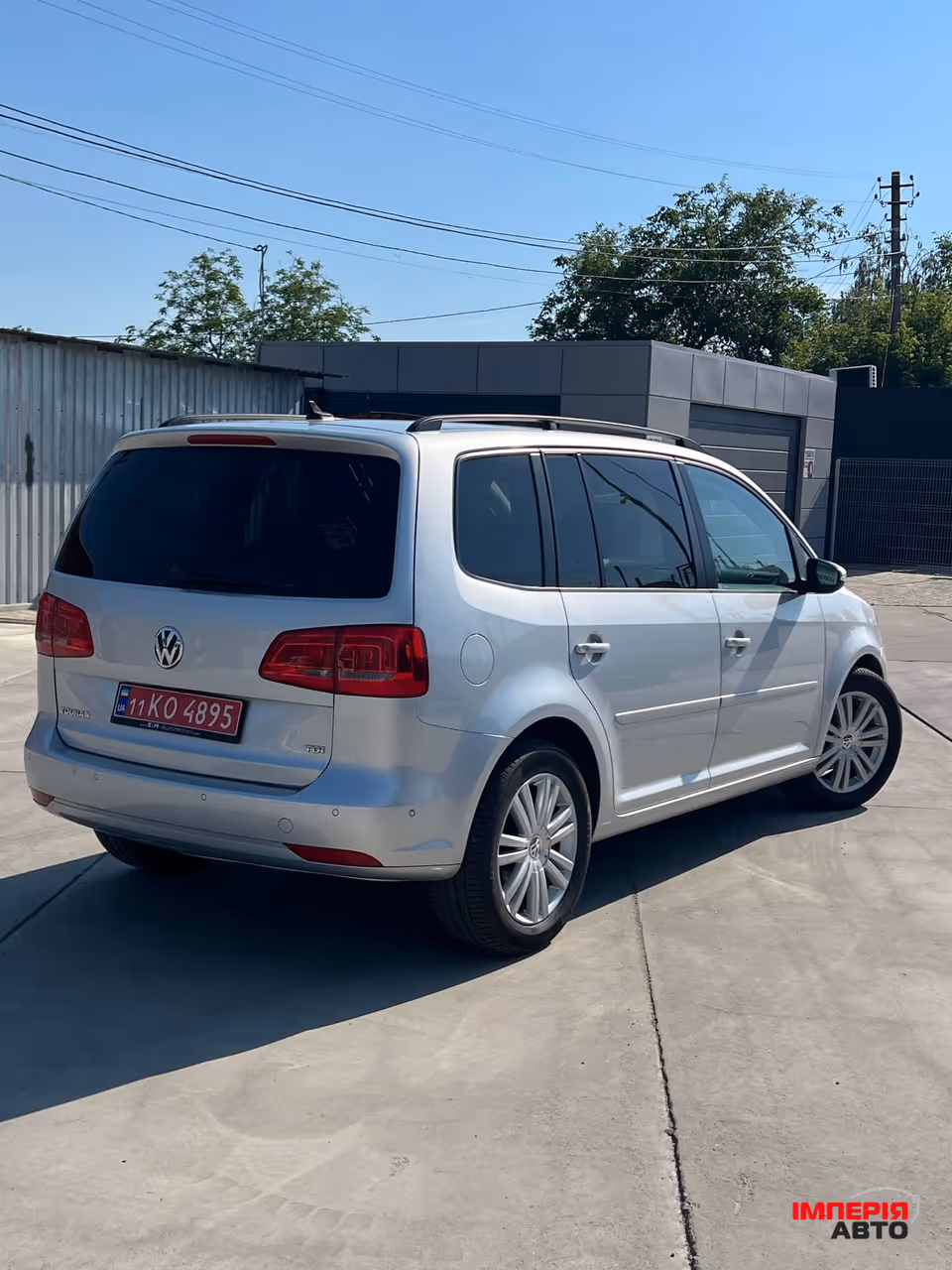 Volkswagen Touran - фото 3