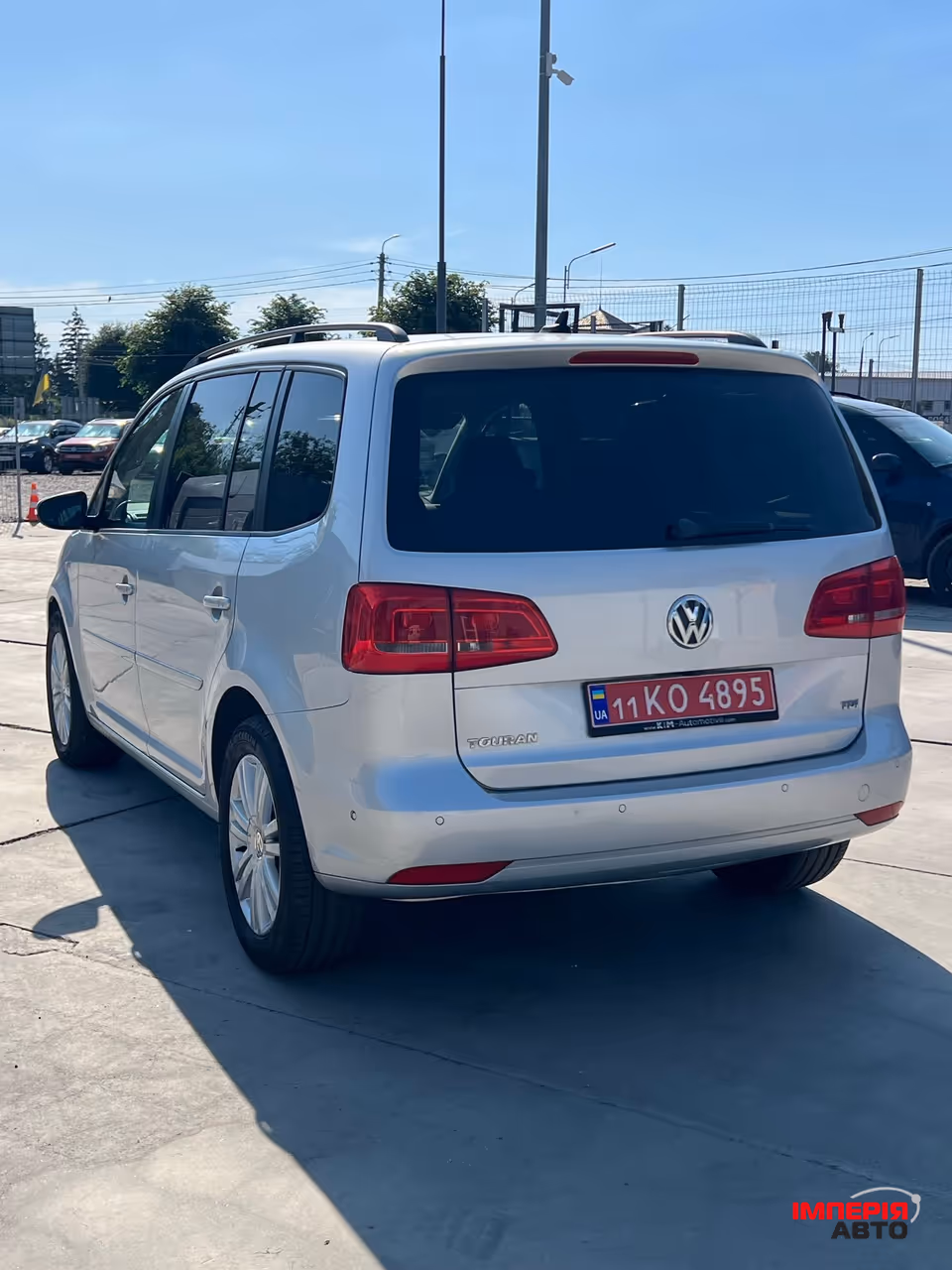 Volkswagen Touran - фото 17