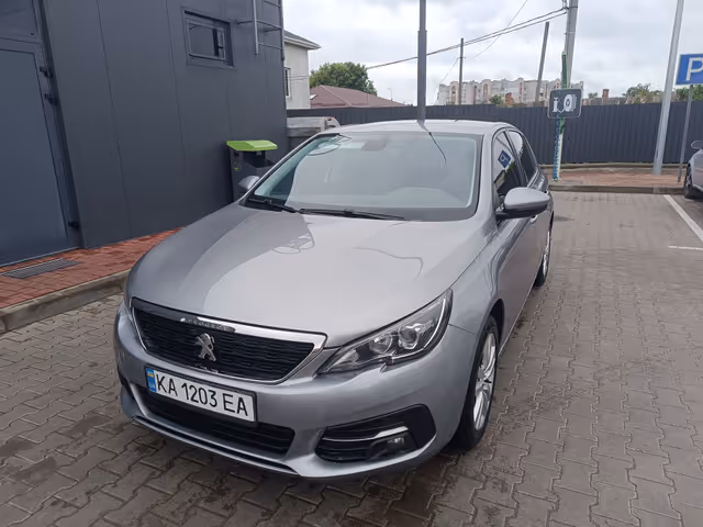 Peugeot 308 - фото 1