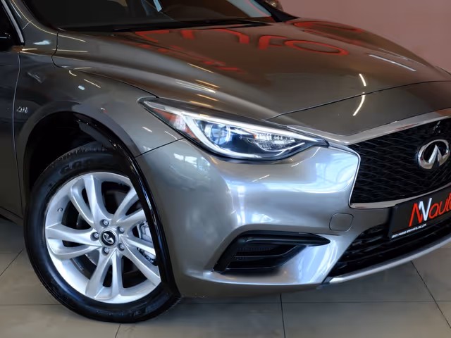 Infiniti QX30 - фото 3