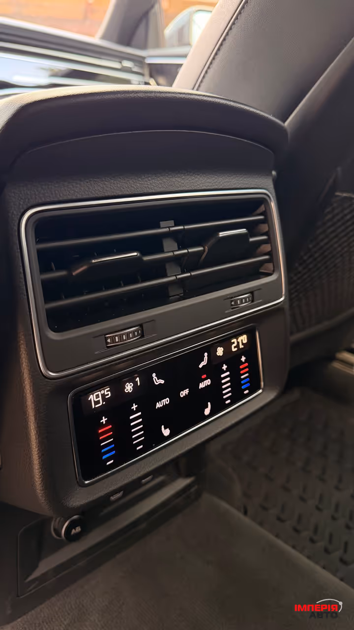 Audi Q8 - фото 8