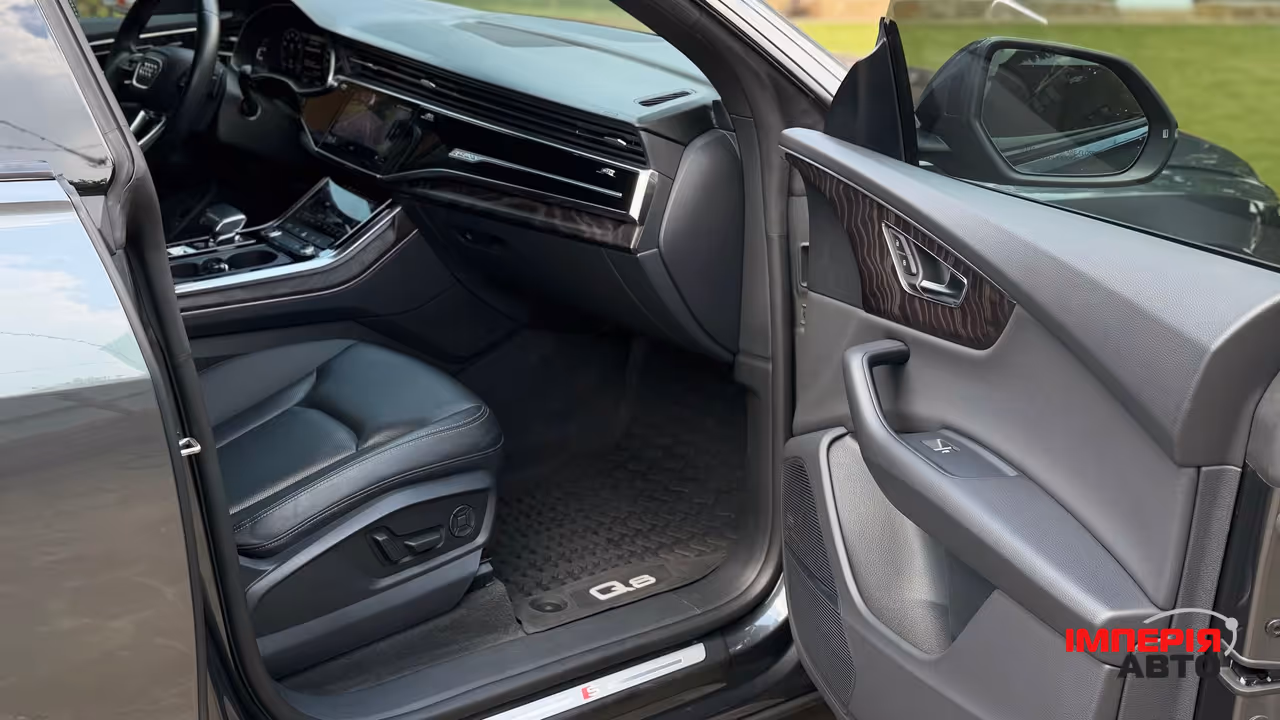 Audi Q8 - фото 7