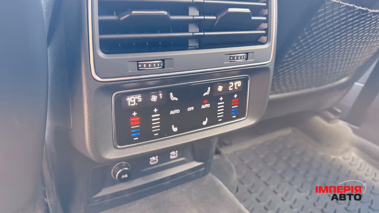 Audi Q8 - фото 9