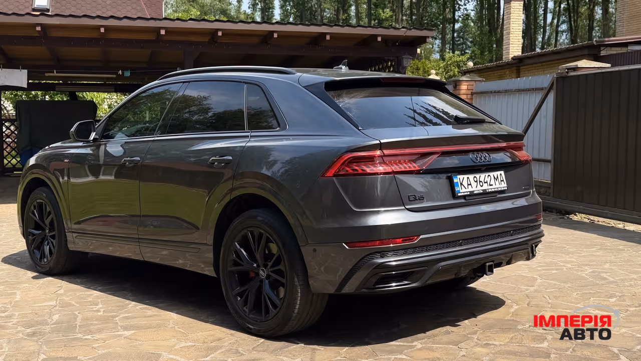 Audi Q8 - фото 4