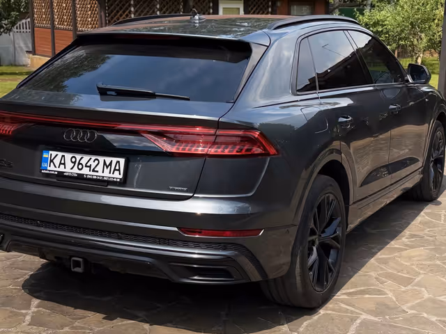 Audi Q8 - фото 3