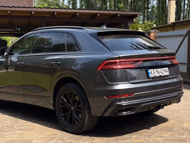 Audi Q8 - фото 4