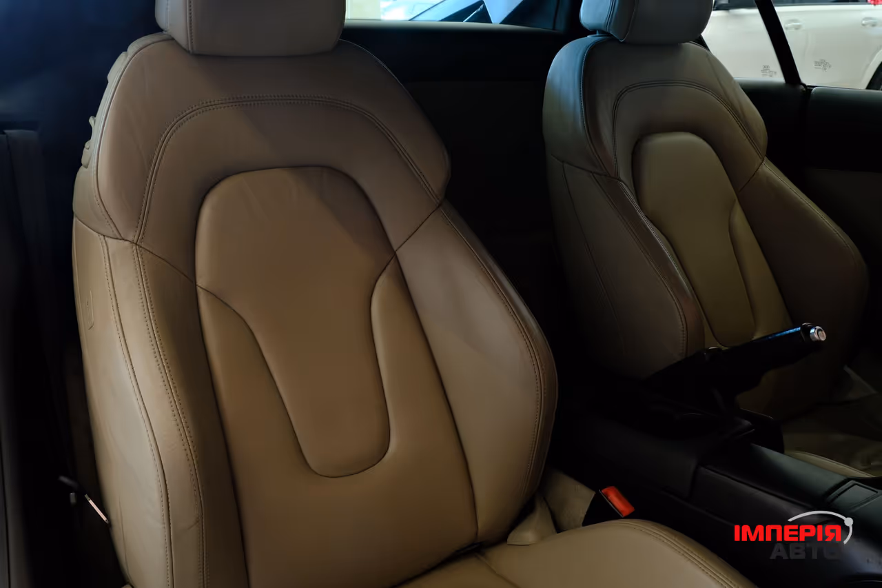 Audi R8 - фото 8