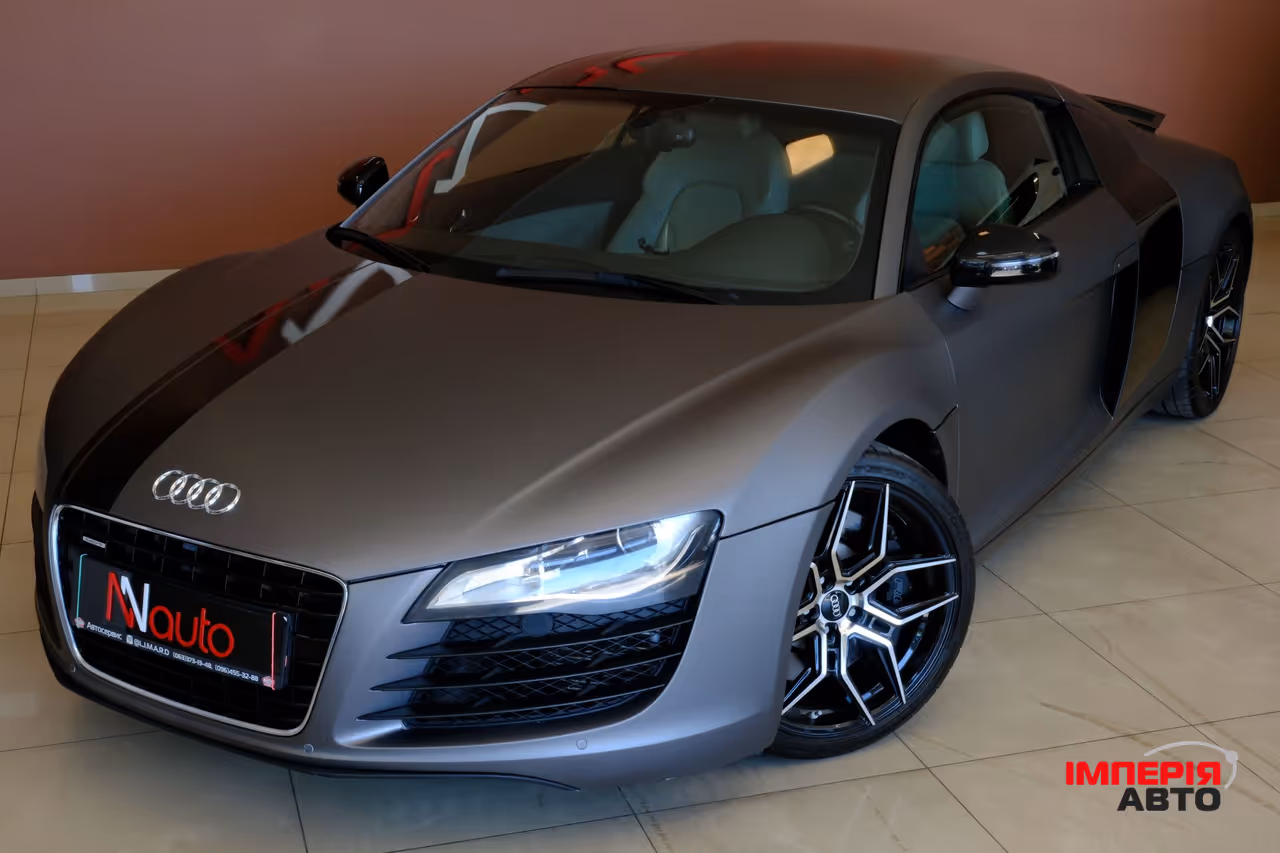 Audi R8 - фото 2