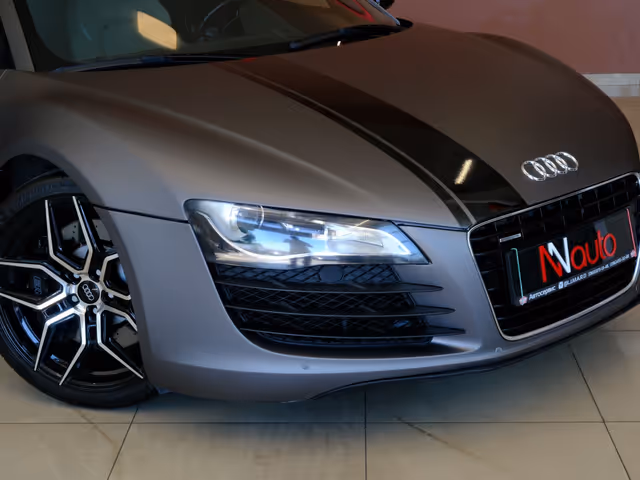 Audi R8 - фото 3