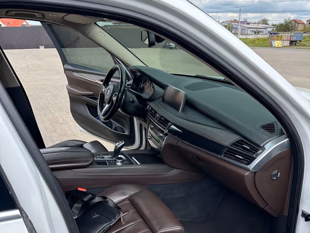 BMW X5 - фото 2