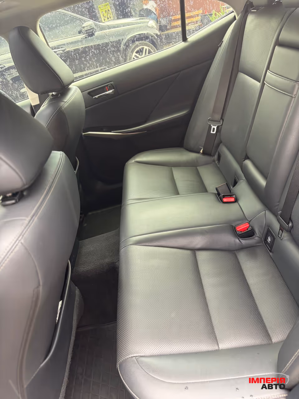 Lexus IS - фото 14