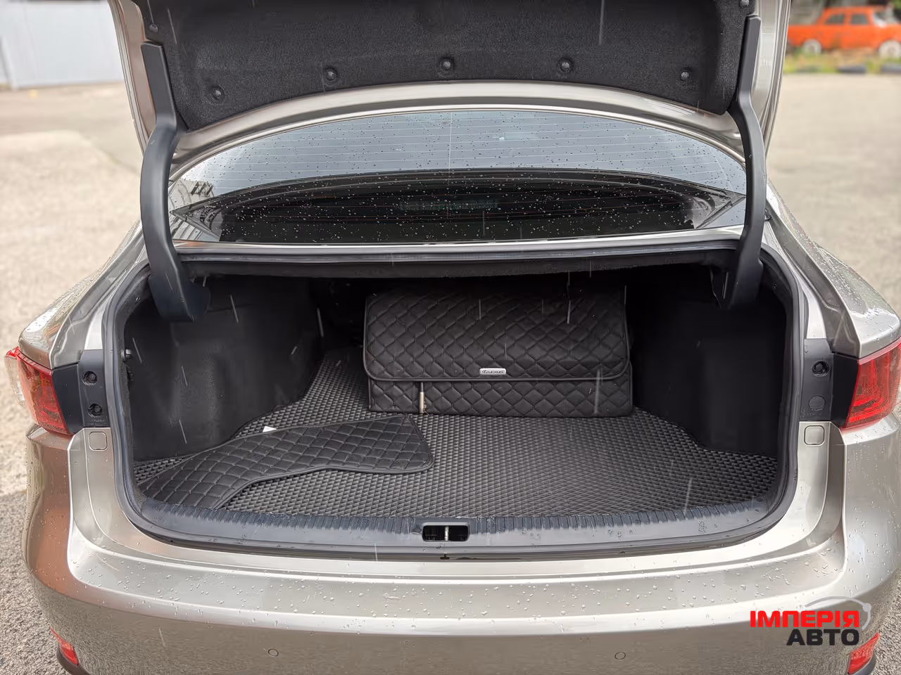 Lexus IS - фото 13
