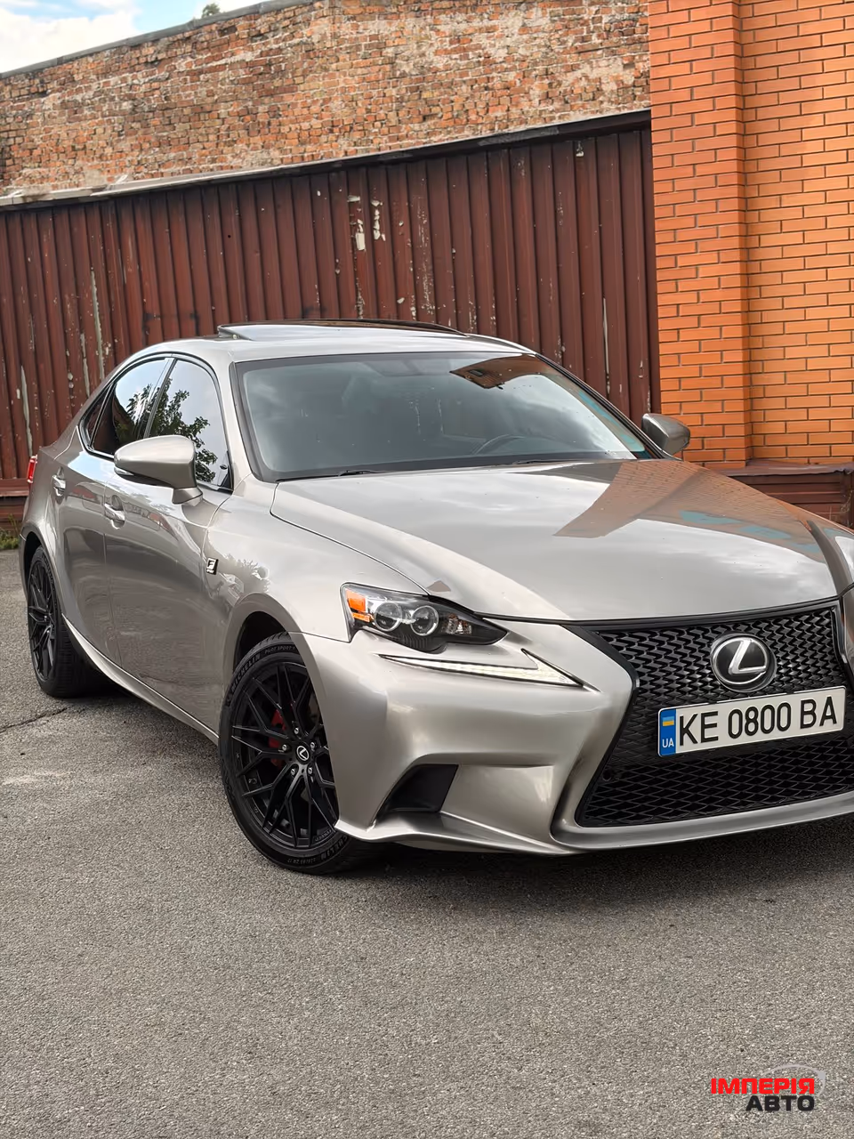 Lexus IS - фото 1