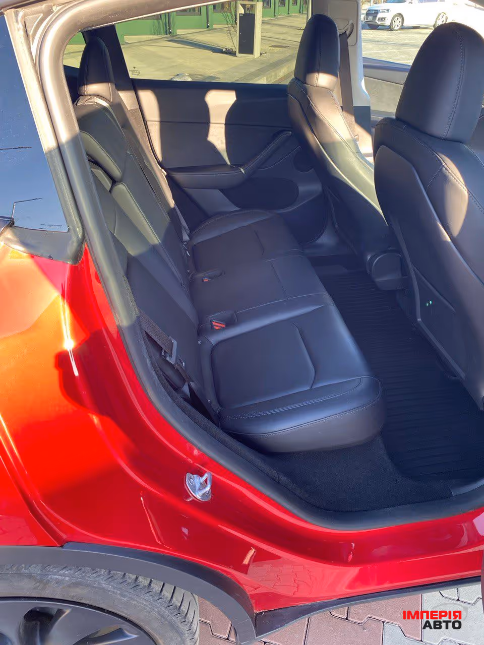 Tesla Model Y - фото 6