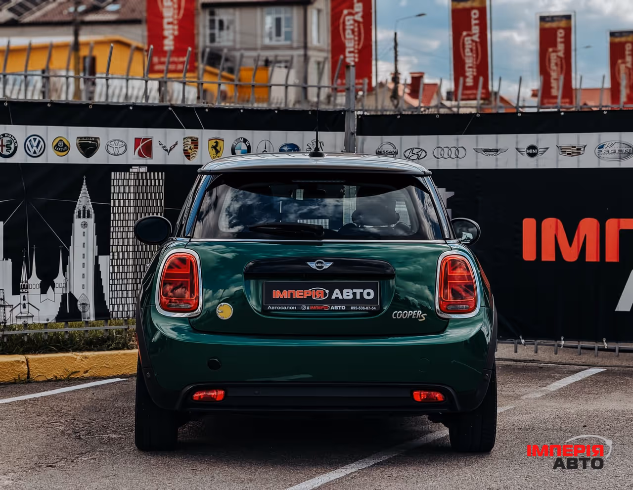 Mini Hatch - фото 5