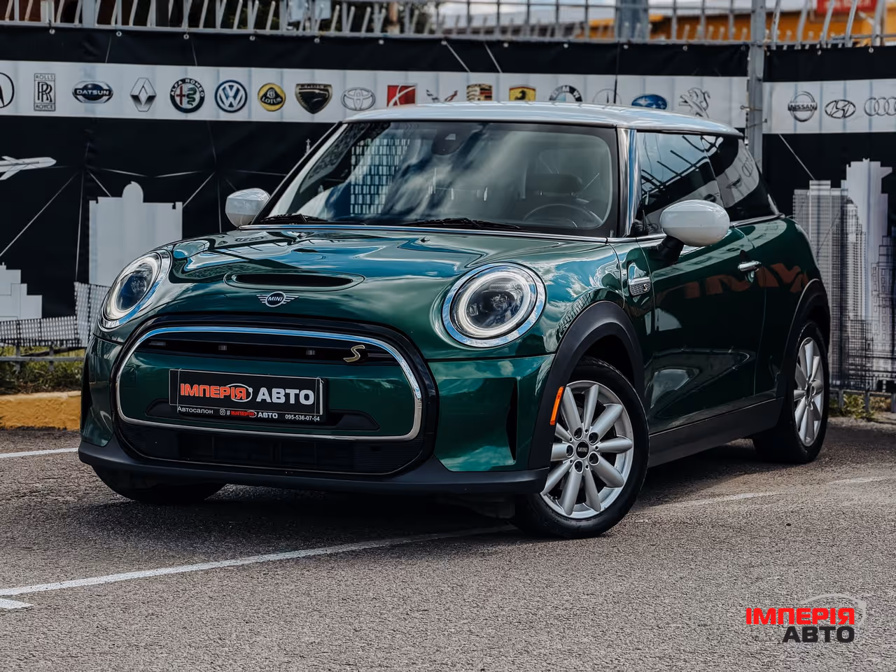 Mini Hatch - фото 2