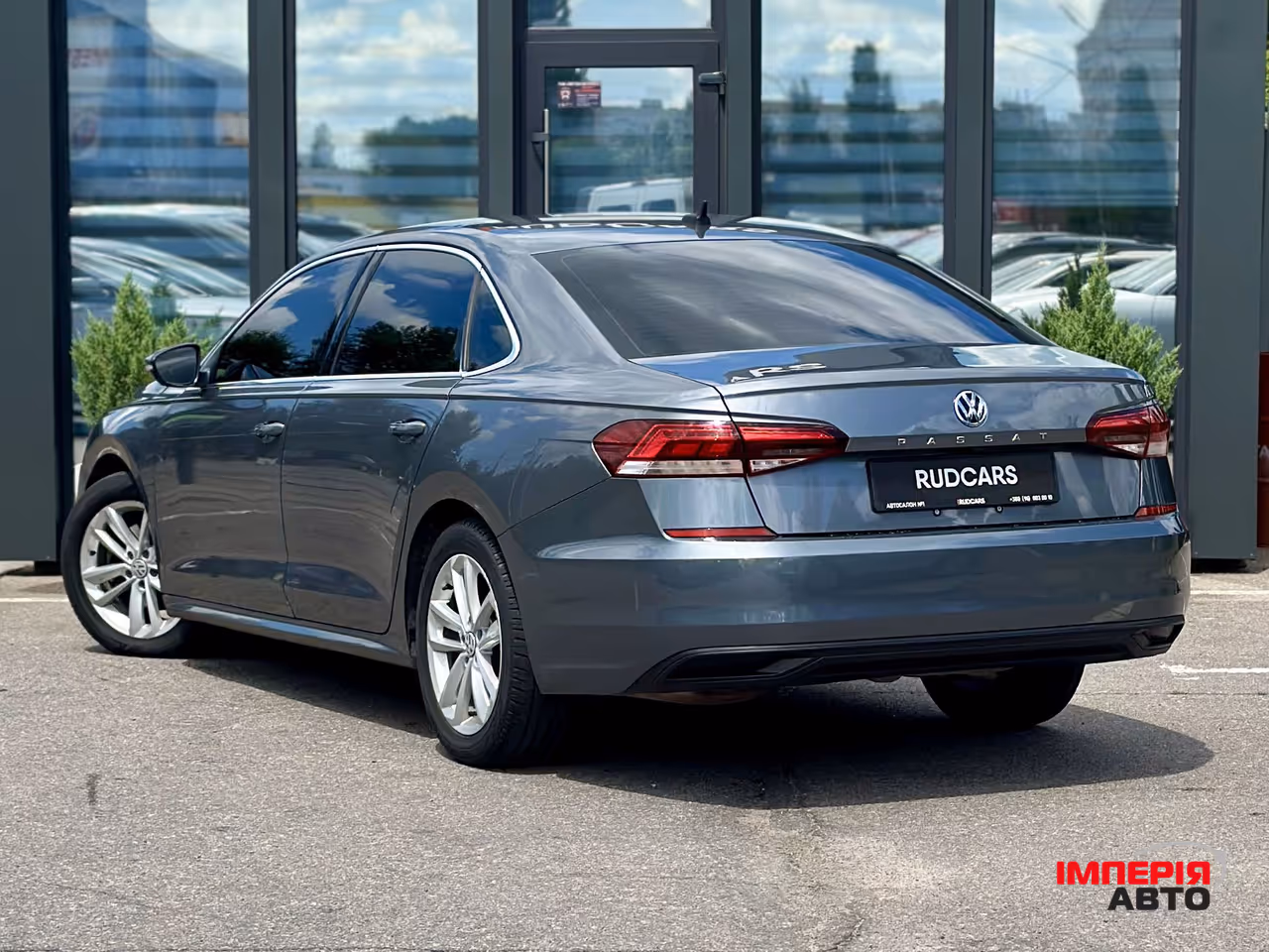 Volkswagen Passat - фото 4