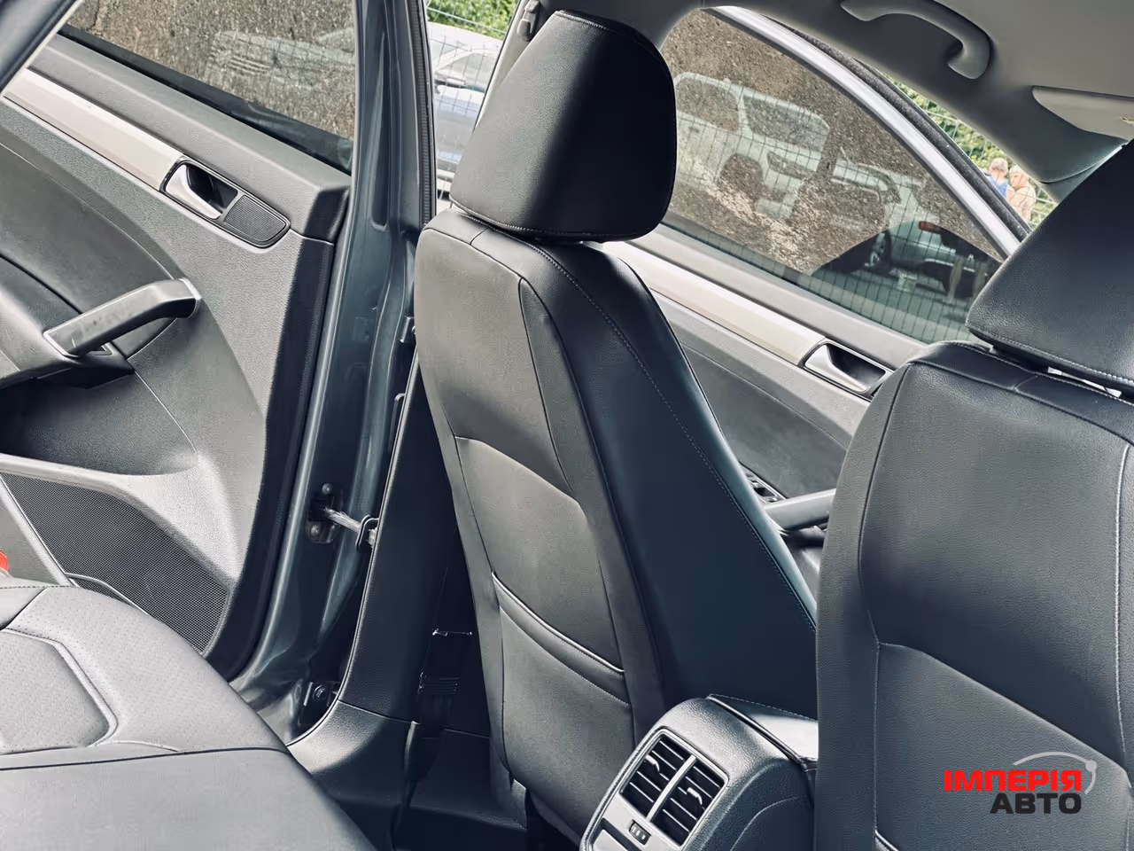 Volkswagen Passat - фото 14