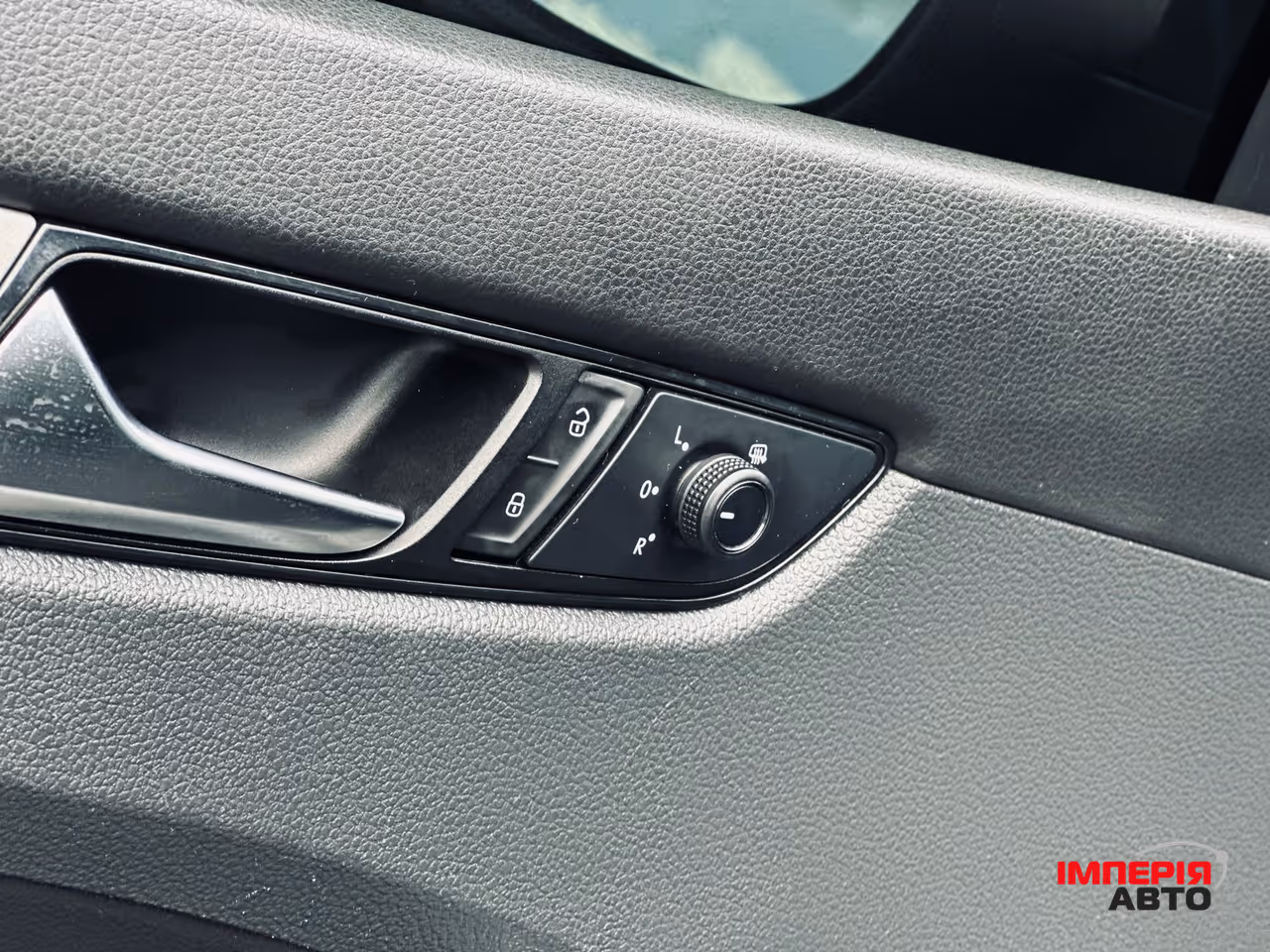Volkswagen Passat - фото 26