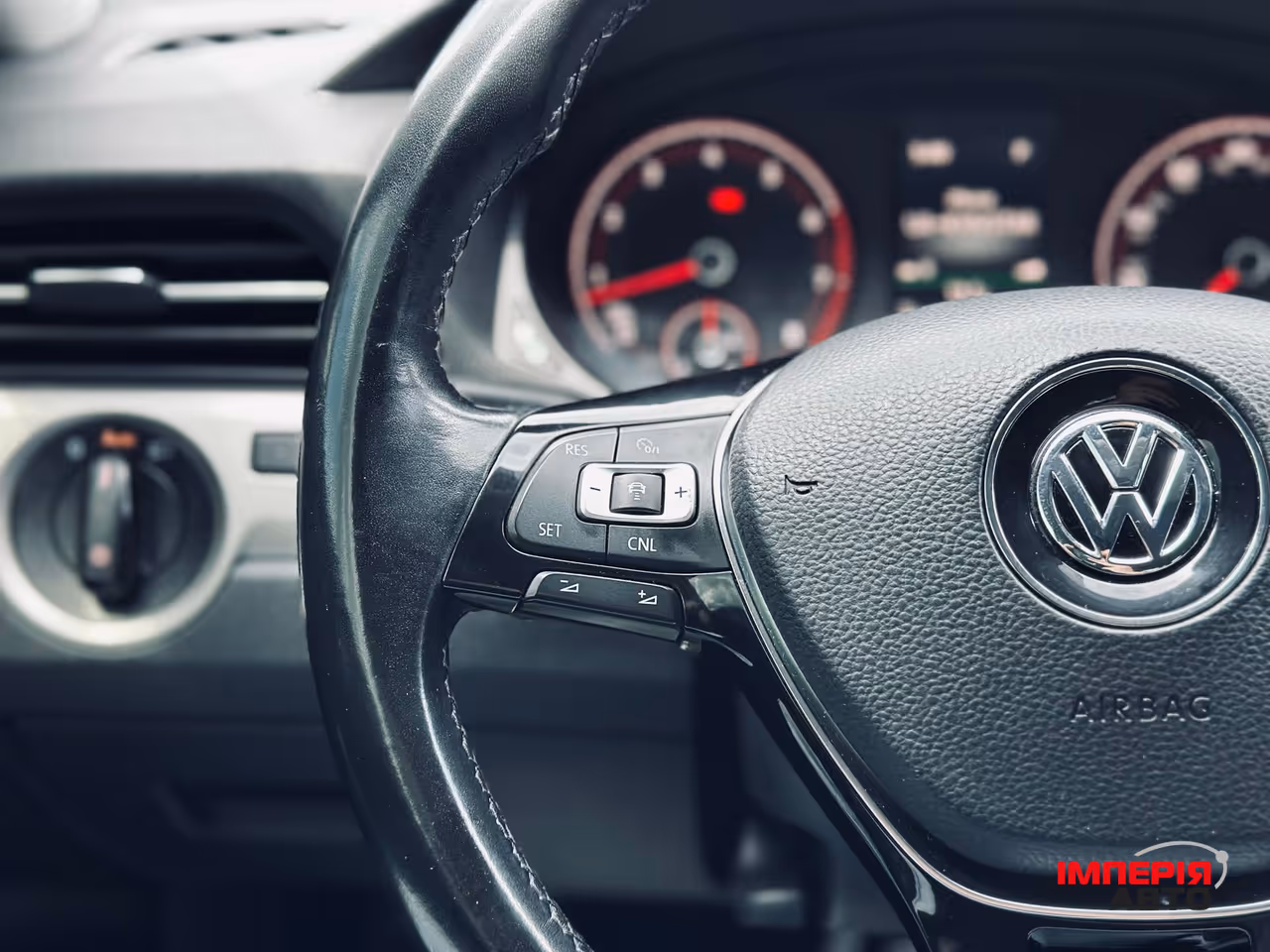 Volkswagen Passat - фото 51