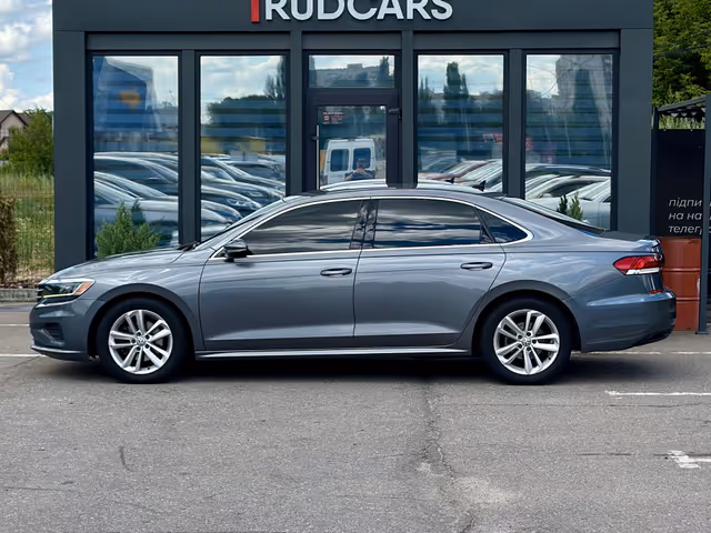Volkswagen Passat - фото 3