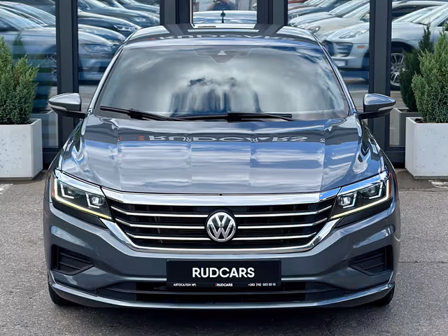 Volkswagen Passat - фото 2