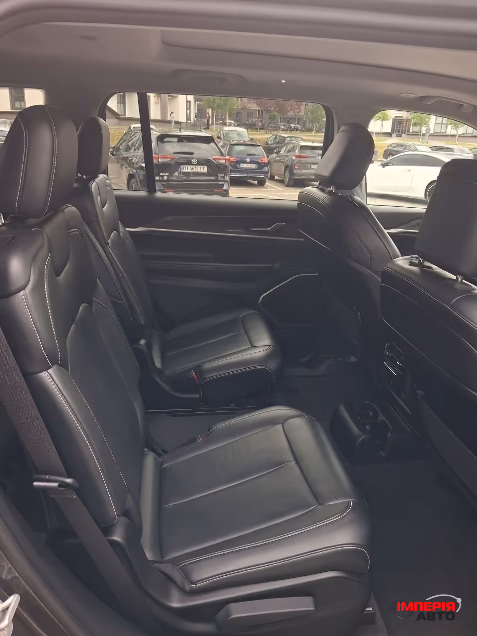 Jeep Grand Cherokee - фото 12