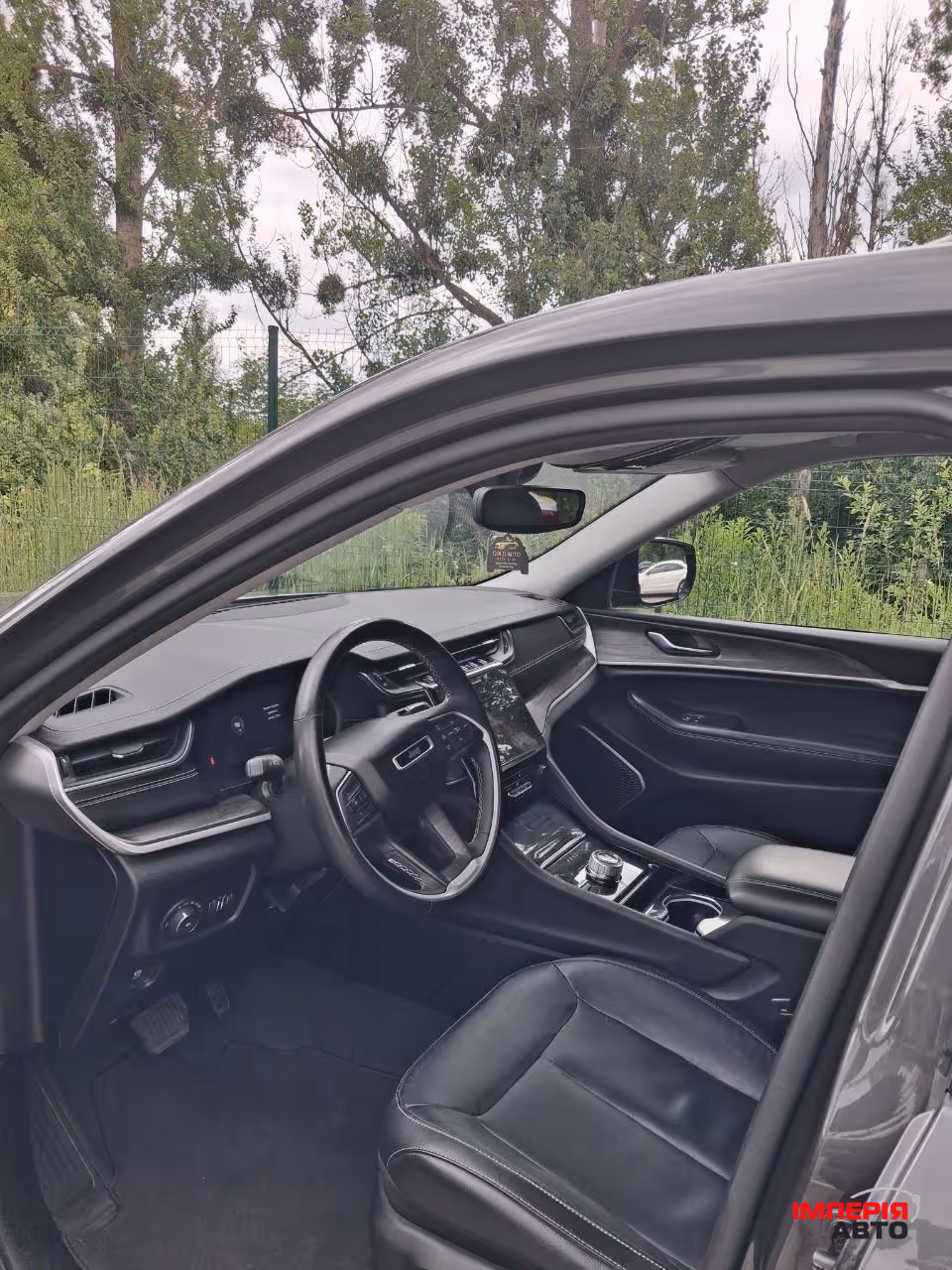Jeep Grand Cherokee - фото 15