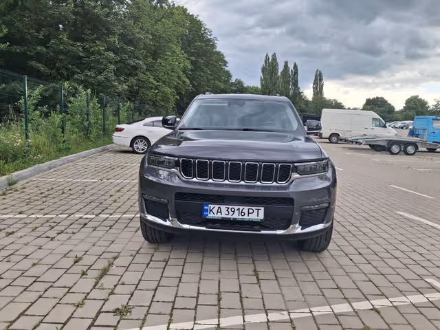 Jeep Grand Cherokee - фото 3