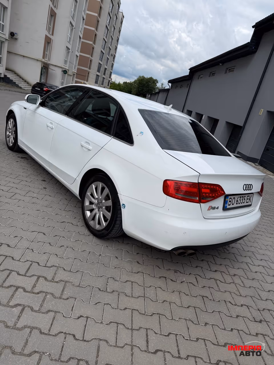 Audi A4 - фото 6