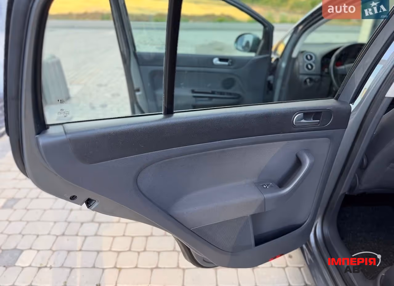 Volkswagen Golf Plus - фото 19