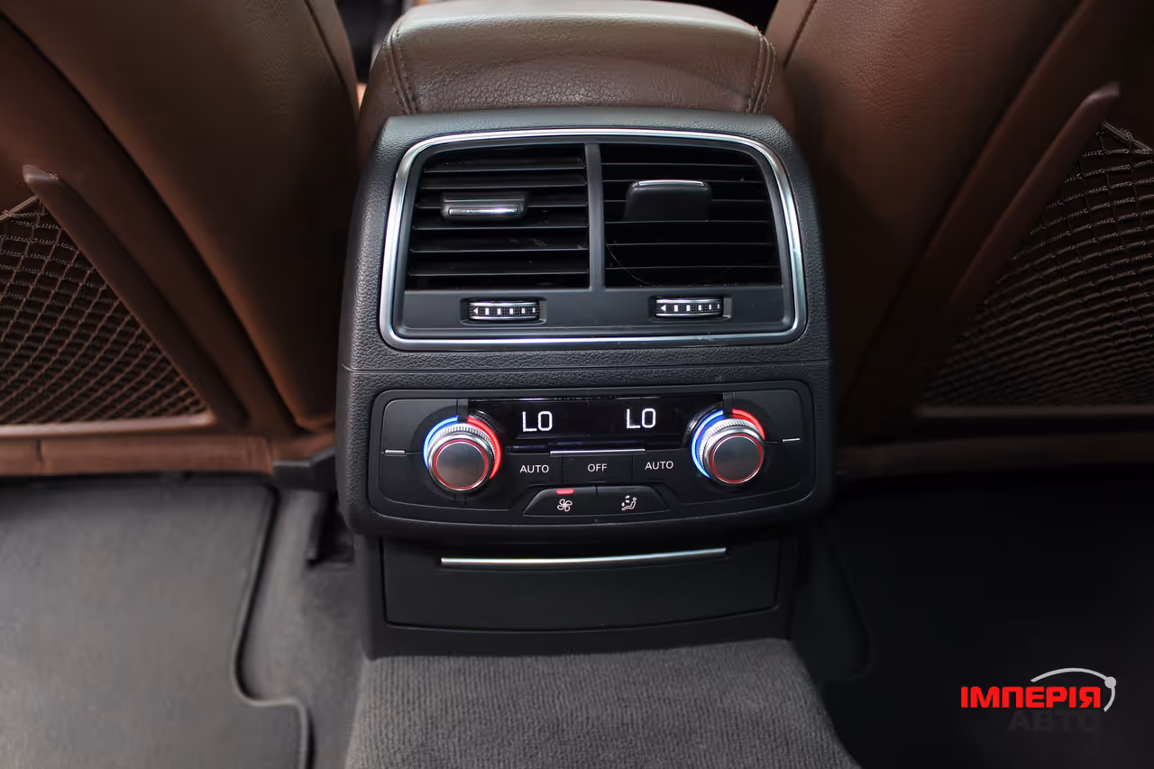 Audi A7 - фото 32