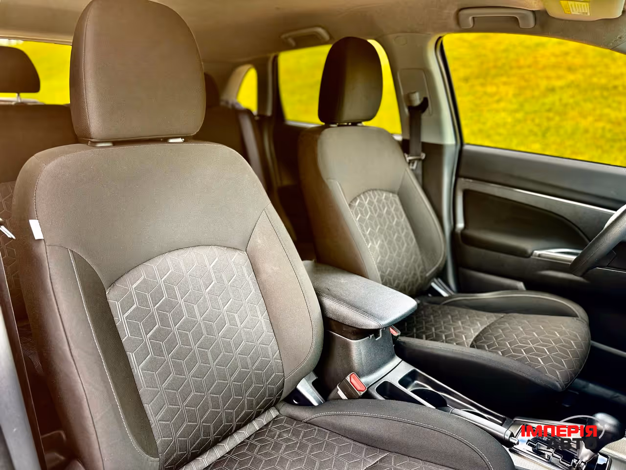 Mitsubishi Outlander Sport - фото 11