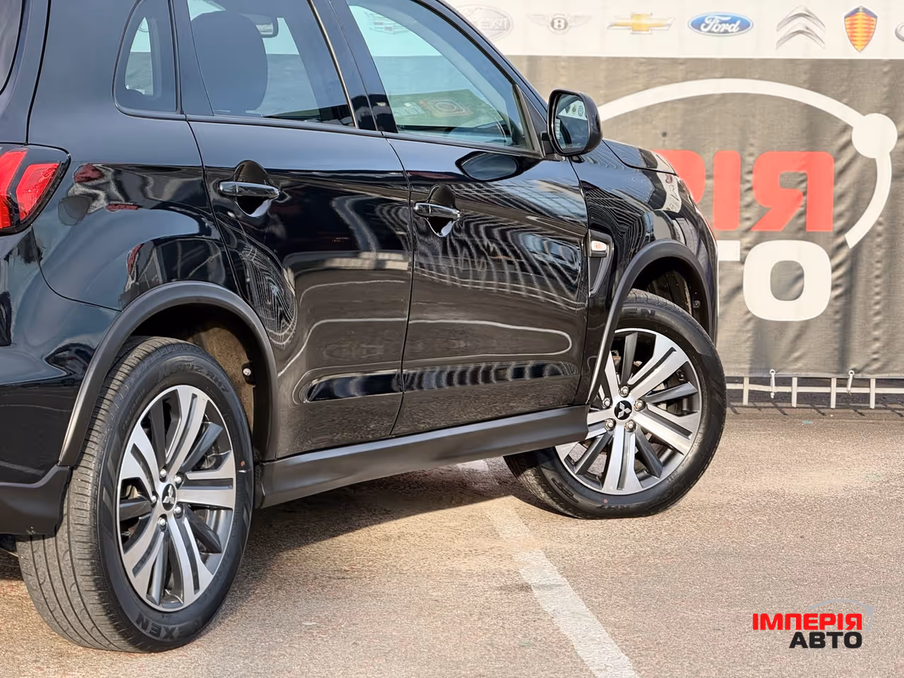 Mitsubishi Outlander Sport - фото 33