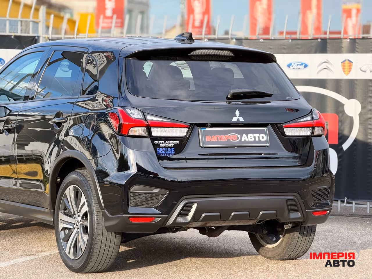 Mitsubishi Outlander Sport - фото 8