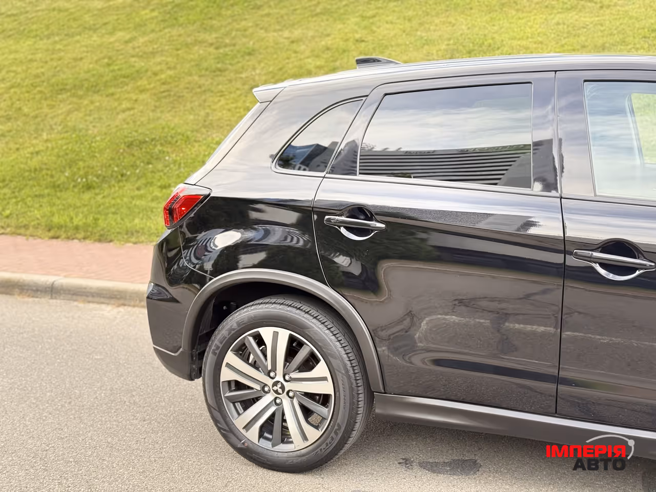 Mitsubishi Outlander Sport - фото 34