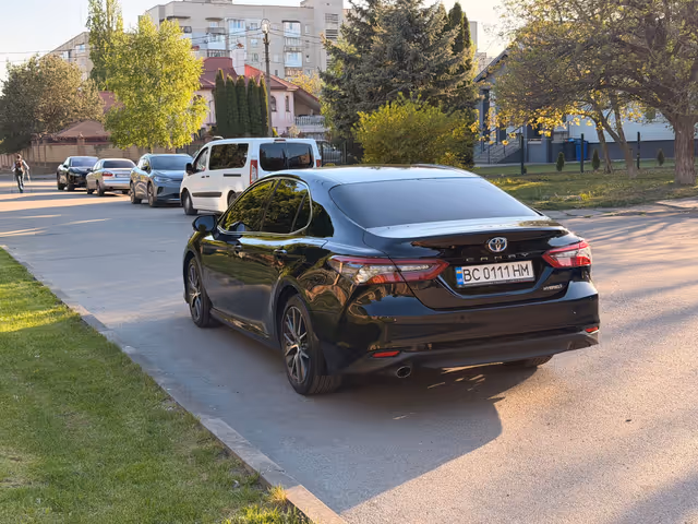 Toyota Camry - фото 5