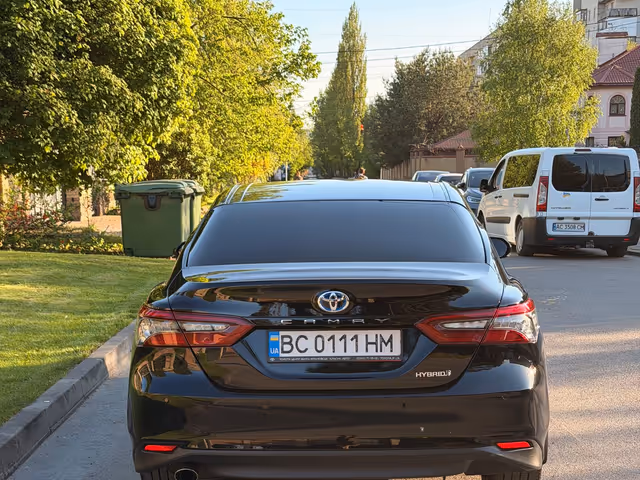 Toyota Camry - фото 4