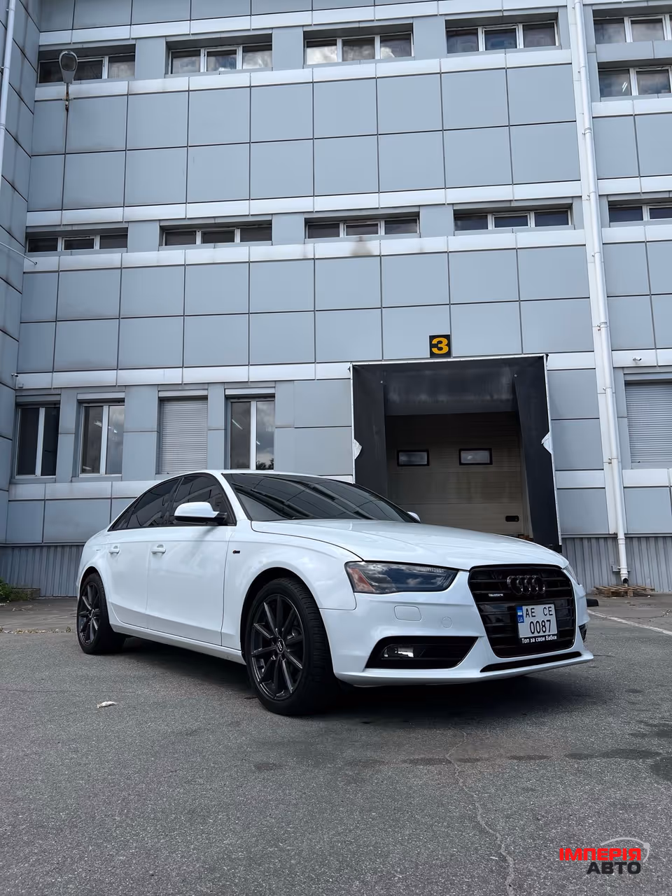 Audi A4 - фото 2