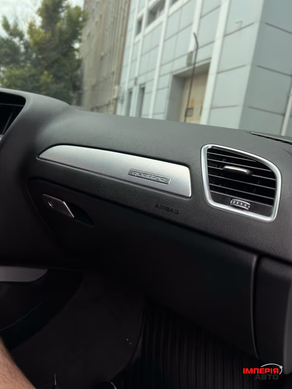 Audi A4 - фото 22