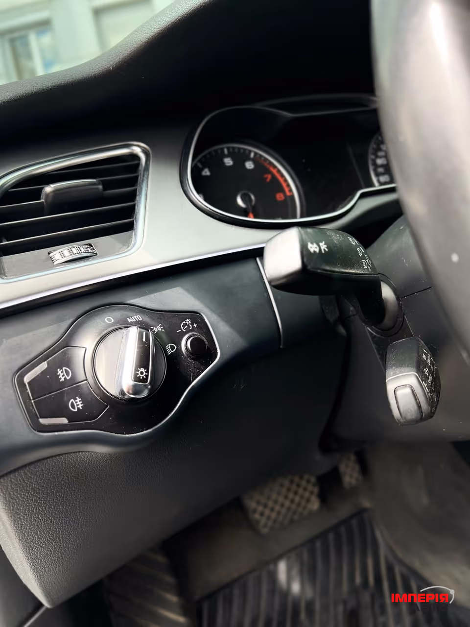 Audi A4 - фото 19
