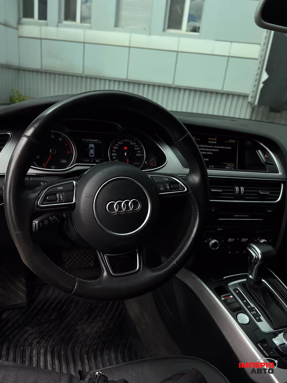 Audi A4 - фото 21