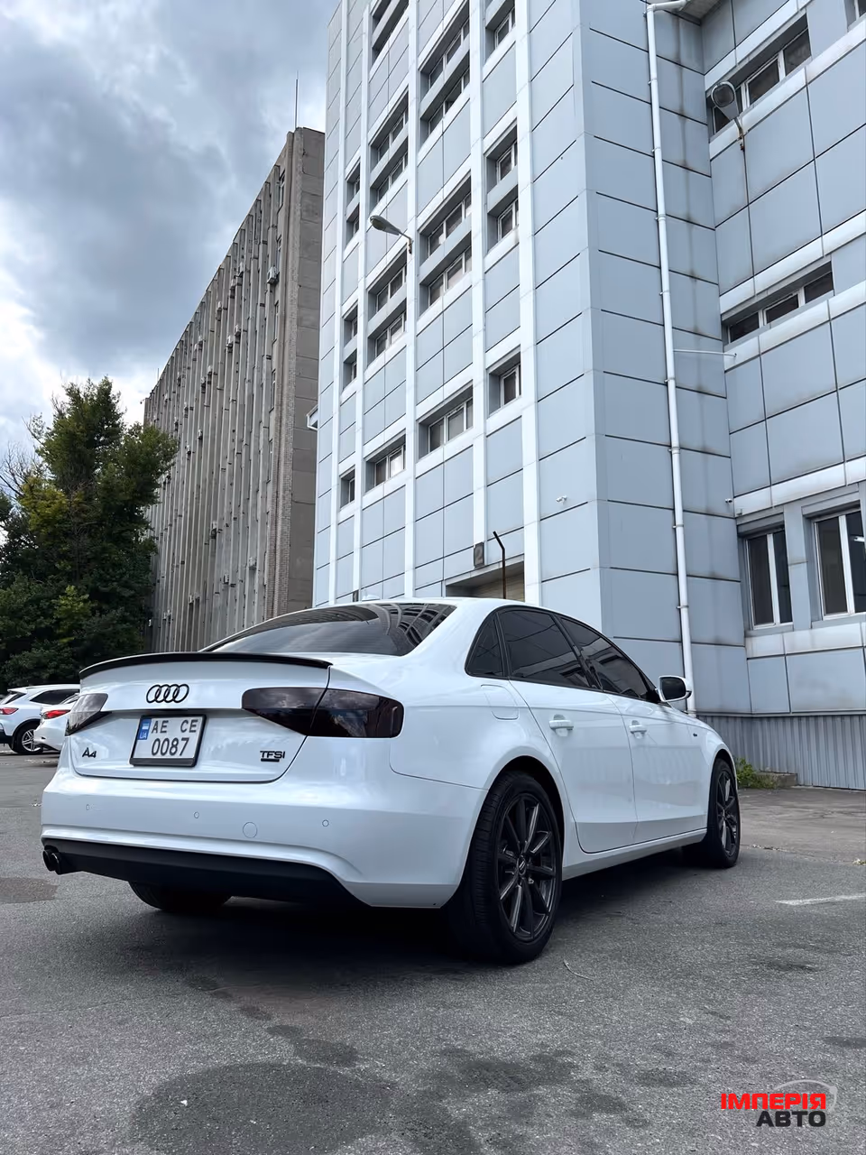 Audi A4 - фото 9