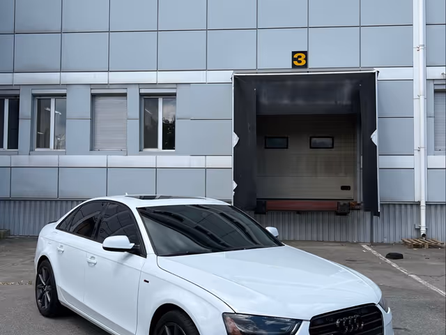 Audi A4 - фото 3