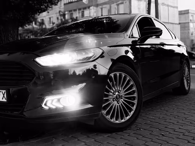 Ford Fusion USA - фото 1