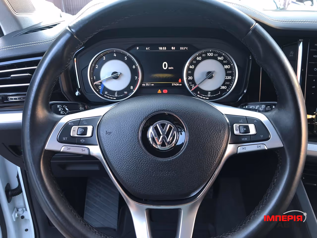 Volkswagen Touareg - фото 13